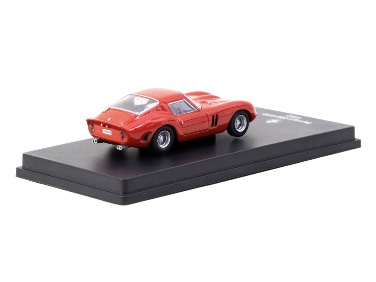 Car in Magazine CENTAURIA IXO  - Die Cast Car 1 64 recensie en prijs