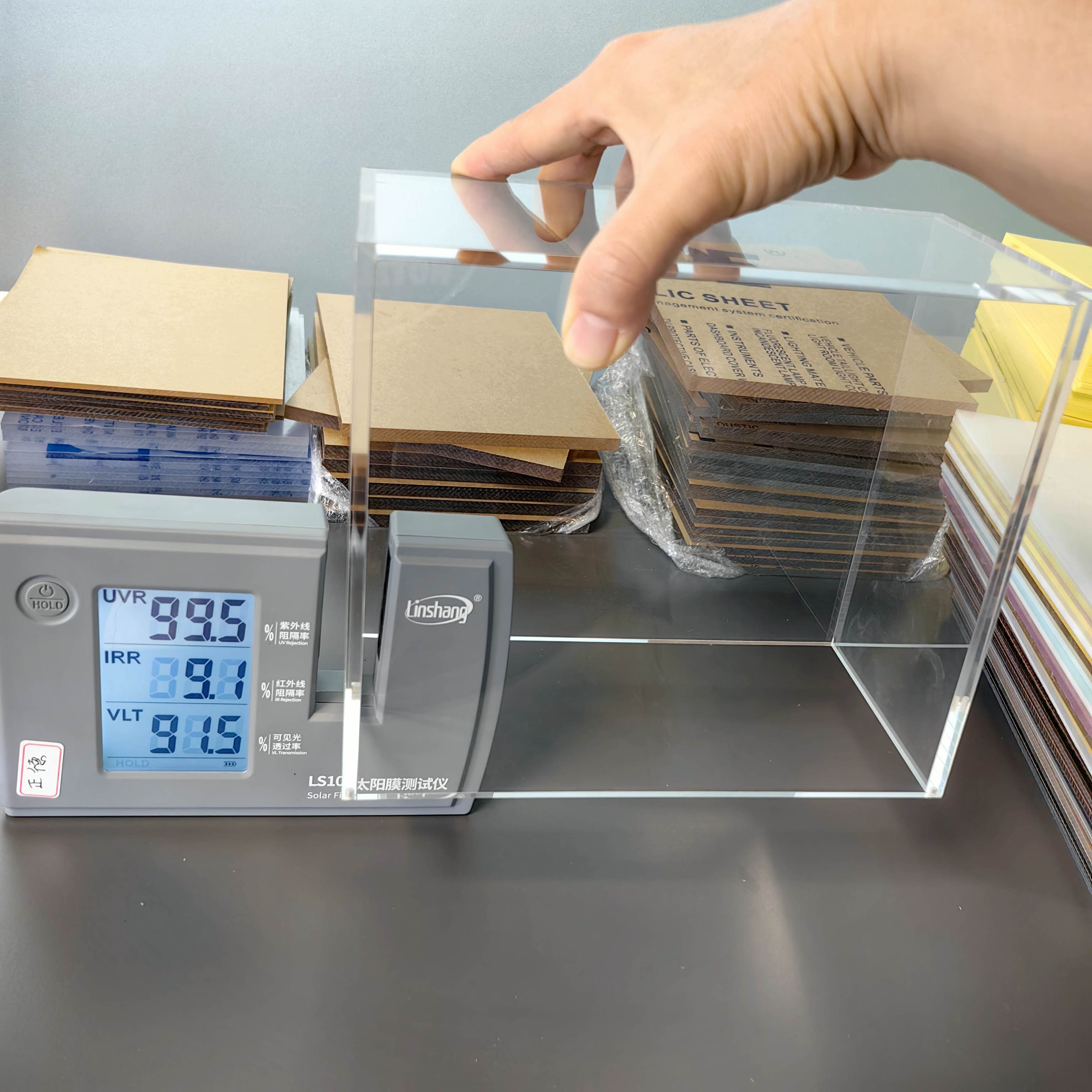 99% UV protection Magnetic Mod - Display Case Acrylic recensie en prijs